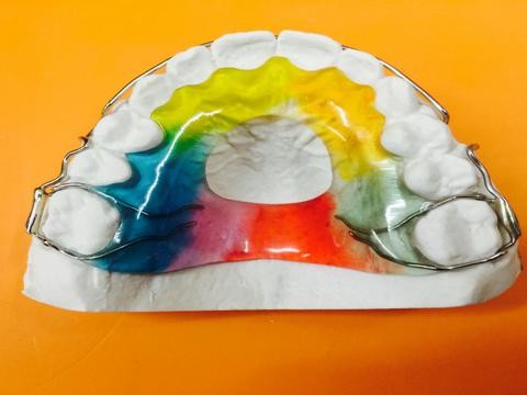 PLAQUE DE CONTENTION 